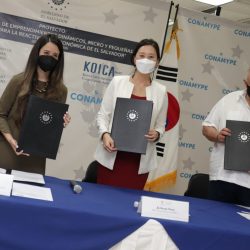 Ceremonia de firma del Registro de Discusión del Proyecto: “Desarrollo de Emprendimientos Dinámicos, Micro y Pequeñas Empresas para la Reactivación Económica de El Salvador”